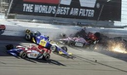 车祸死亡爆料新闻报道稿,车祸夺命，现场惨烈，遇难者身份引关注”